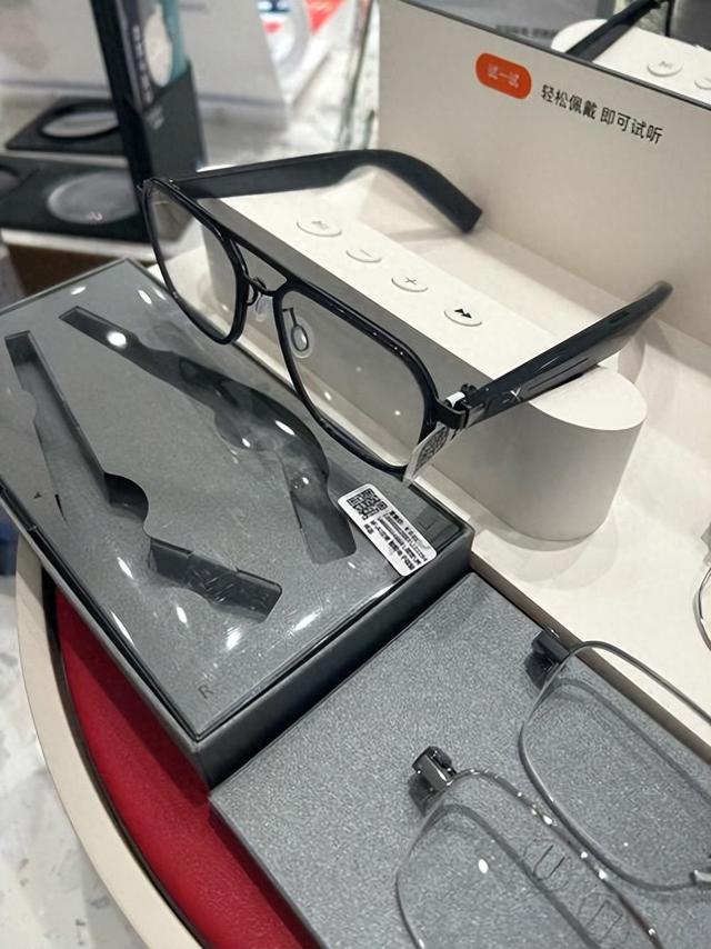 十一火起来的AI眼镜，为啥人人想买？背后这些事儿你得知道​