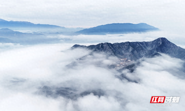 郴州：雪后风景宛如水墨画卷