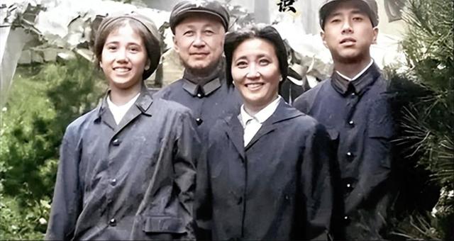 这就是钱学森后人真实的样貌，女儿定居美国，儿子长孙精忠报国！