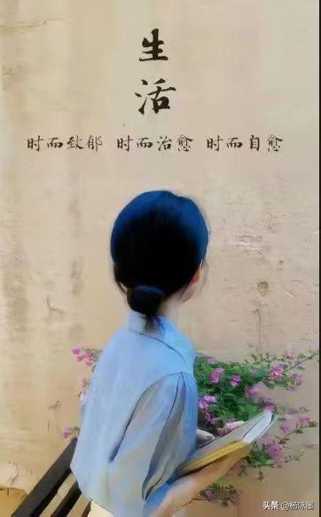 粉笔灰里的旧时光