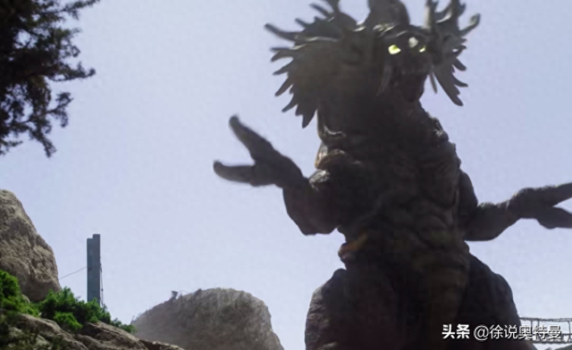 奥特曼两头熊（德凯奥特曼第2集德凯奥特曼联合米库拉斯）