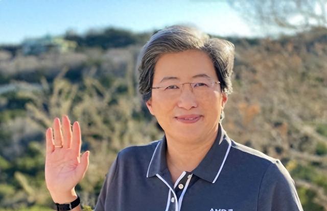 比“芯片断供”还可怕！美国芯片专家中大多是华人，她是顶尖大佬