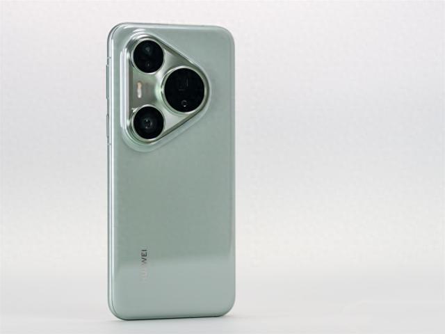 上半年手机市场风云：华为小米领跑，苹果iPhone16系列表现几何？