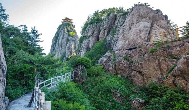 山东青岛不只有崂山,还有一座三面环海的山,你去过吗