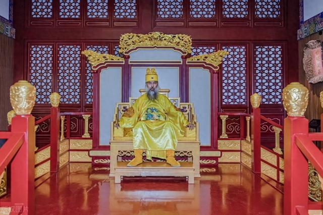 清君侧是什么意思（中国历史上的清君侧）