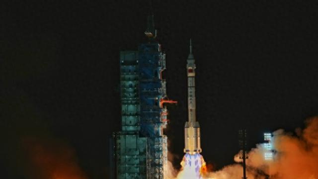 上海航天神舟二十一号试验队：匠心续写飞天“船”说，完美呵护“太空之吻”