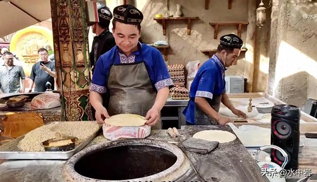 新疆游呈井喷态势：秘境游探险游美食游，吸引游客一游二游再游