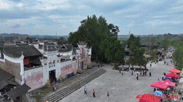 世界那么大好想去怀化丨中方县荆坪古村持续火爆日均游客超1.3万人次