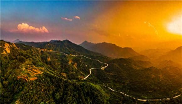 爬山，到底有啥魅力？