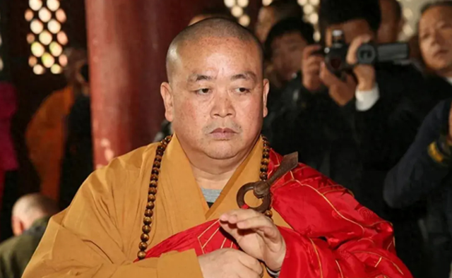 释永信被抓细节曝光，限制出境萎靡不振，被抓很平静地说了4个字