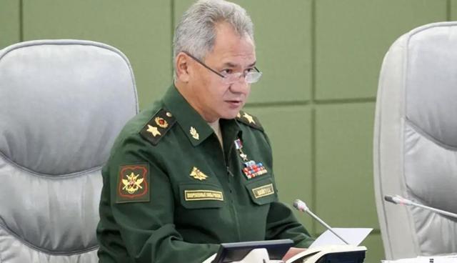 沉寂1天，高市早苗终于签字，日本砸9万亿反华，解放军动作更大