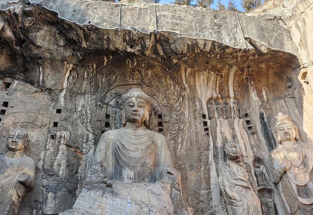 洛阳八大景之一龙门山色