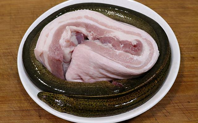 黄鳝的家常煮法（年夜饭系列）