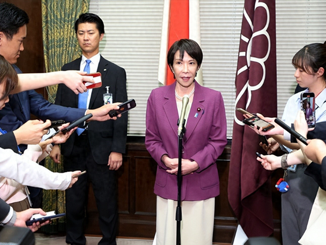 高市早苗正式道歉，贪污已实锤，最早月底倒台？中方回绝斩钉截铁