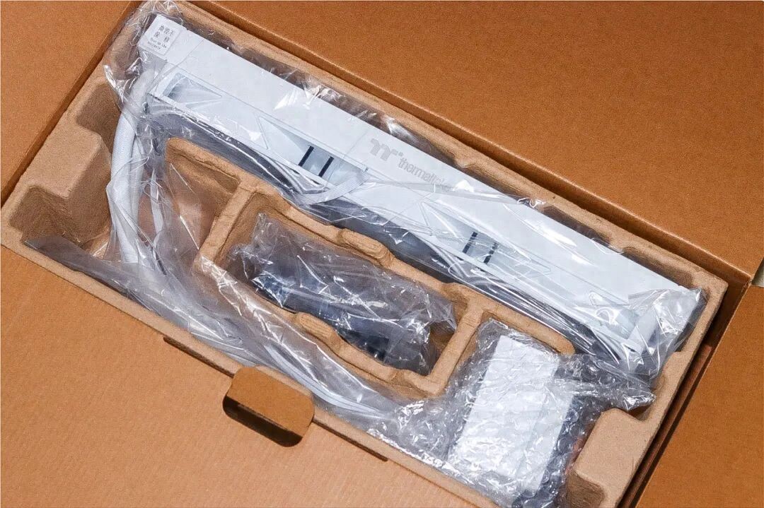 高端U配什么水冷才不拖后腿?实测TT钢影冰霜360水冷,这表现服了