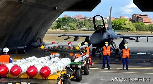 俄罗斯人被特朗普打醒了：就算把中国卖了，美国也不可能放过他们