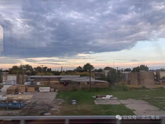 开车经过并不是一种联结丨文汇笔会