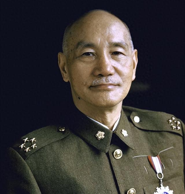 1965年，毛主席劝蒋介石回大陆，老蒋提出六个要求，毛主席：同意