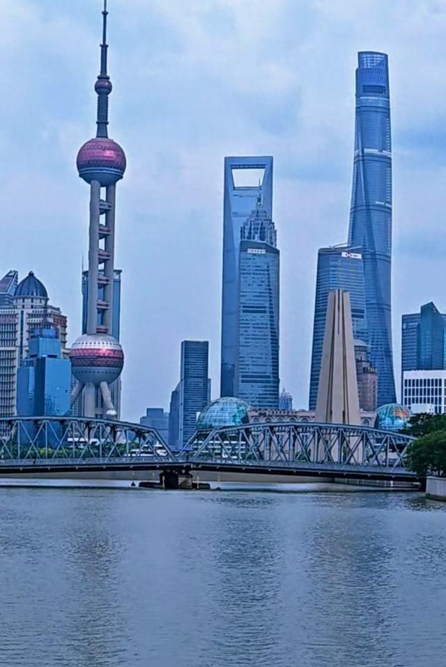 实拍上海滩夜景精华，每年吸引国内外无数游客打卡！