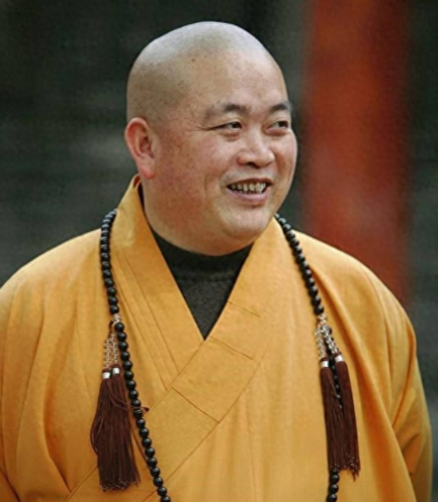 风流尼姑释智定：白天念经晚上夜店，东窗事发时，屋里还藏着假发