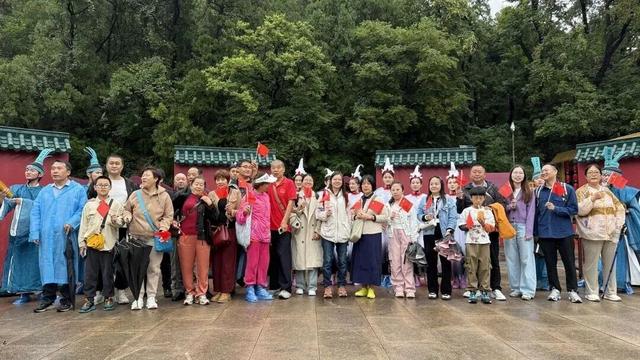 雨中秋色更暖人！山东文旅以暖心服务与多元产品激活假期市场