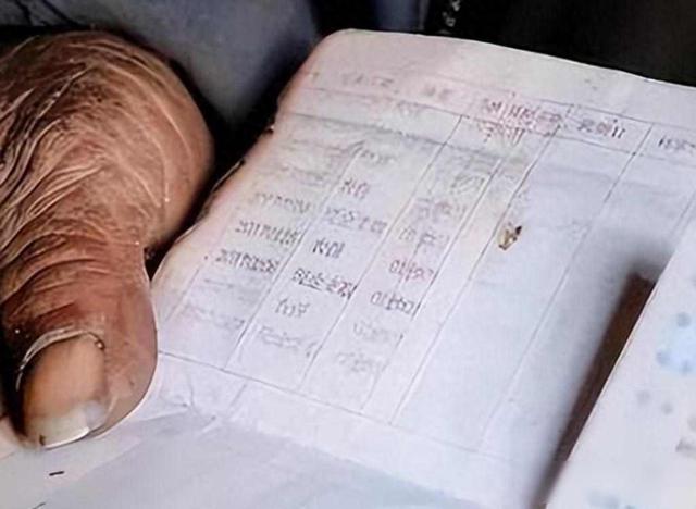 银行内部人员提醒：60岁以上的老人，存款时一定要牢记“5件”事