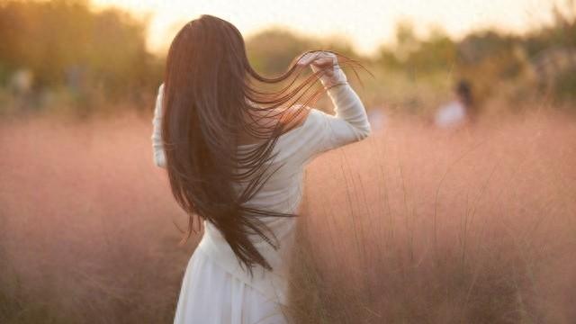 女人若不正经，一眼便知，不正经的女人，往往有这6个特征！
