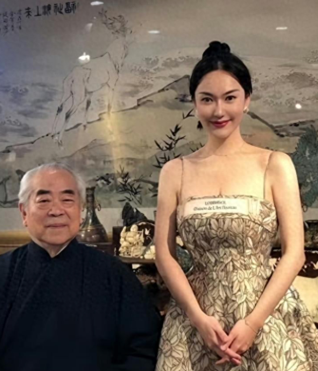 87岁范曾官宣生子，公开露面容光焕发	，与女儿断绝关系是他的意思