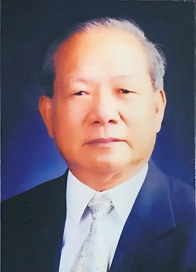 陈苏厚：海南省人民政府原副省长，海南省人大常委会原副主任