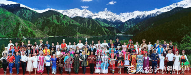 写在自治区第九次民族团结进步表彰大会召开之际——石榴花开遍天山