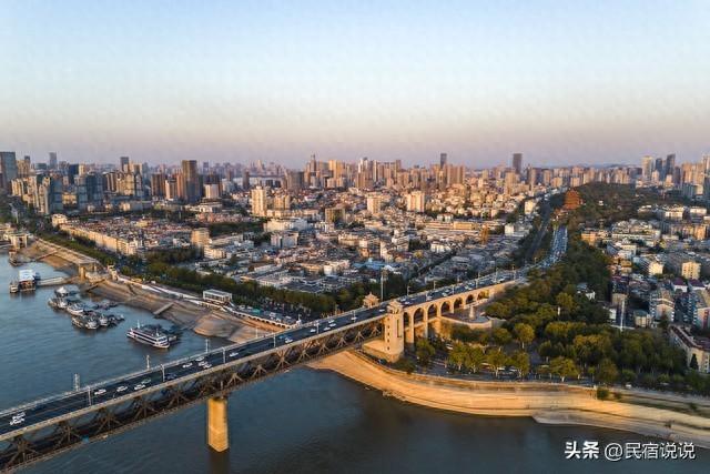 看过来！跟着这些美食游武汉。