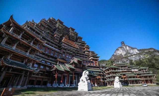贵州“天下第一水司楼”烂尾多年后变身豪华酒店：国庆期间最贵房价3888元，入住可享周边景区免票和折扣