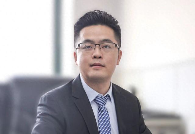 庄黎伟，原子级别“刮大白”要怎么做？