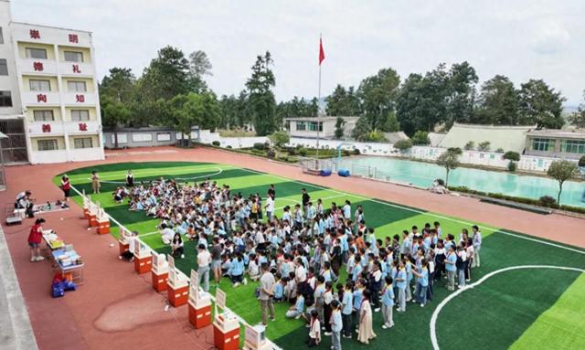黔西市科协启动2025年首个全国科普月进校园活动