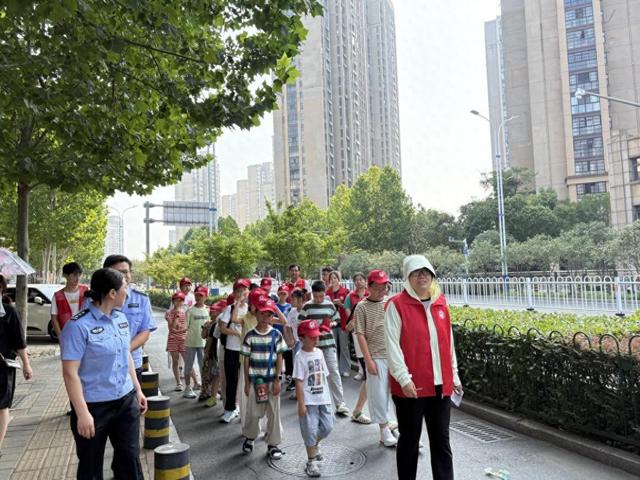 望城街道：地质先锋，榜样领航