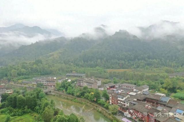 漫步汉中，聆听古镇老街的岁月回响→