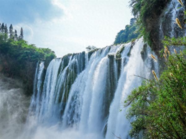 【早安云南·云游】访九龙瀑布群，听夏日山水狂想曲
