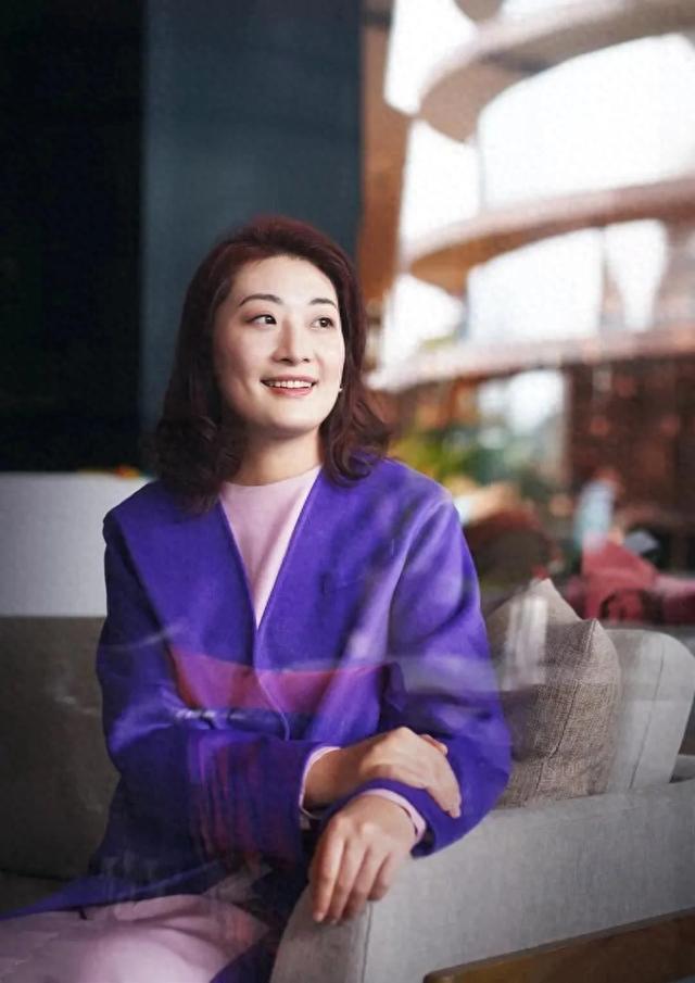问DeepSeek：在娃哈哈家族内斗中，AI为何都帮宗馥莉？