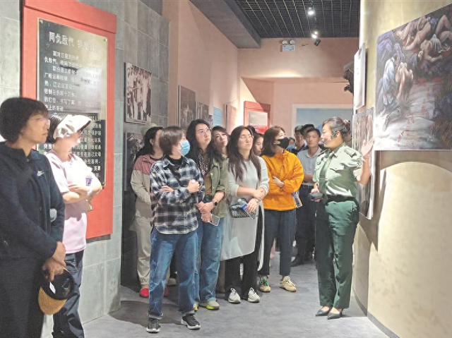 革命老区花厂峪迎来旅游新热潮
