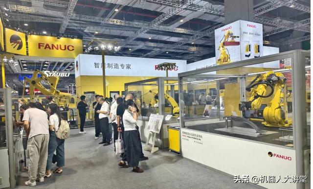 2025工博会现场：库卡、安川、越疆、埃斯顿等20家机器人头部企业
