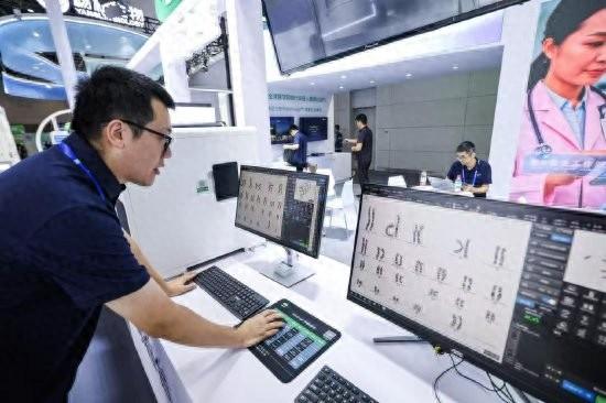 德适生物发布医学影像通用大模型，覆盖90%临床场景
