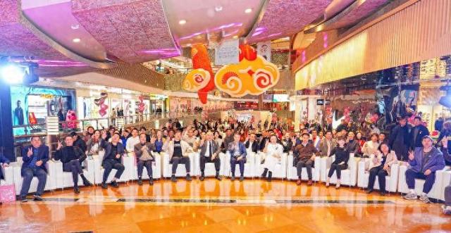 全新IP快乐使者“THAIMAIMAI”活力亮相，正大广场融合“文旅商体展”打造“Happy Mall”