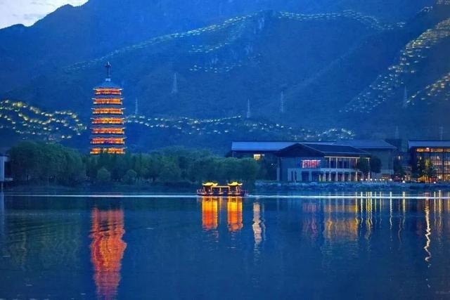 怀柔四地上榜2025北京“夜京城”三大榜单