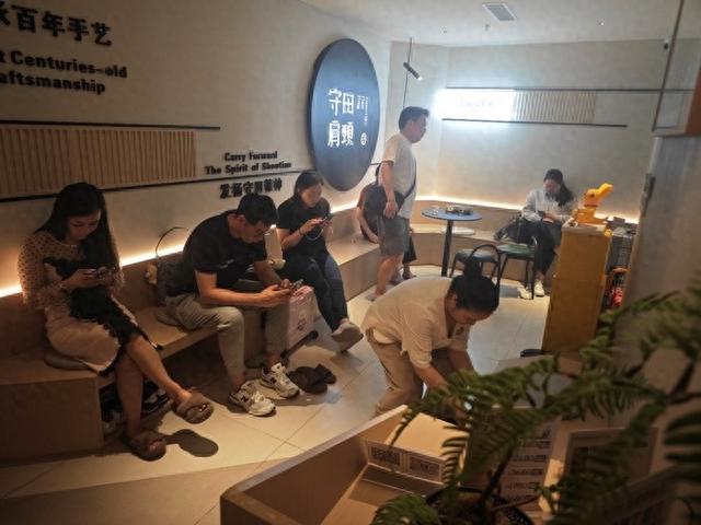 “养生局”成新流行，美团休闲玩乐：年轻人理疗服务交易额增长46%