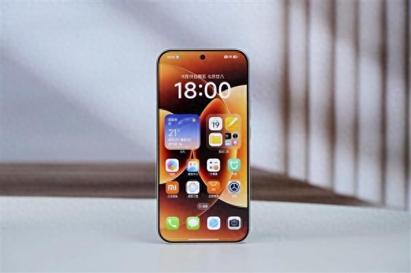 多一块屏对标iPhone 17 Pro Max！小米17 Pro Max图赏