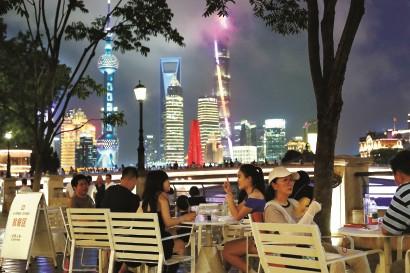 上海苏州河夜游“火”了，滨河夜经济待“燃”