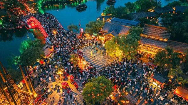 河南“双节”文旅市场“火热滚烫”