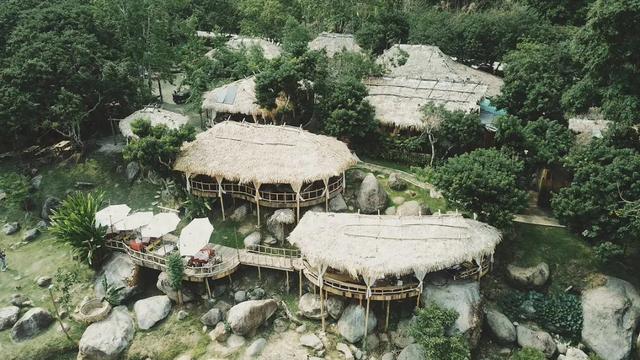 逃离木制小屋攻略（Stay WildCafe 在清迈瀑布附近设有木制小屋）