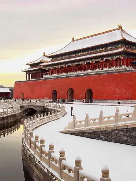 初雪降至紫禁城，故宫醒了！