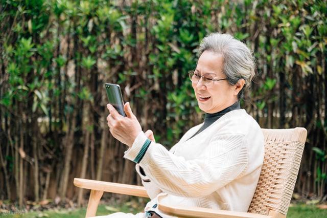 vivo怎么改微信字体大小（主流品牌手机字体大小调整操作手册）